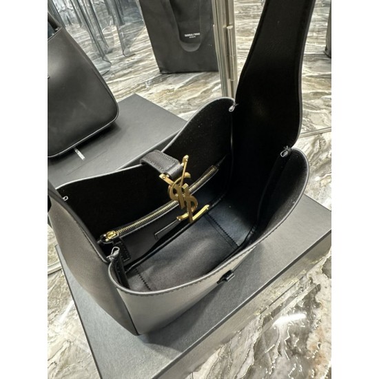 Replica YSL Saint Laurent Le 5 À 7 Cassandre Hobo Borsa Secchiello Morbida Piccola Pelle Liscia Nera