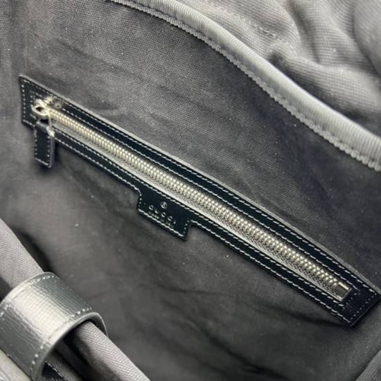 Replica Zaino Gucci medio con Interlocking G Men 696013 Nero Replica Zaino Gucci medio con Interlocking G Men 696013 Nero