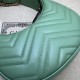 Replica Mini borsa Gucci GG Marmont a forma di mezza luna 699514 Verde