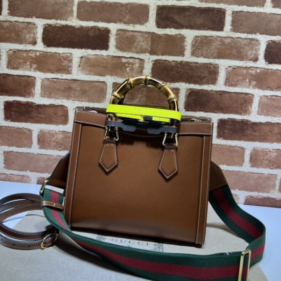 Replica Borsa tote piccola Gucci Diana 702721 Marrone