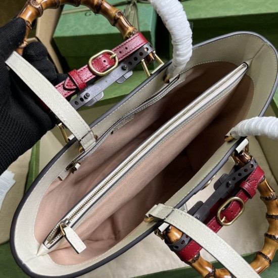 Replica Borsa tote media Gucci Diana 750394 Bianca