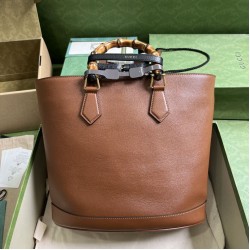 Replica Borsa tote media Gucci Diana 750394 Marrone