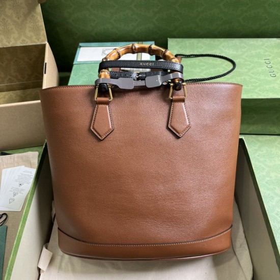 Replica Borsa tote media Gucci Diana 750394 Marrone