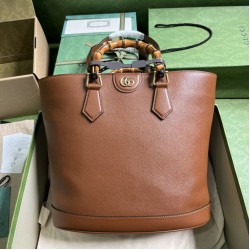 Replica Borsa tote media Gucci Diana 750394 Marrone