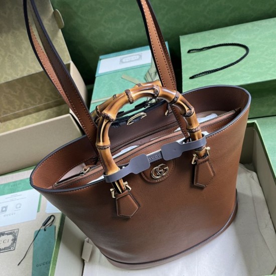 Replica Borsa tote media Gucci Diana 750394 Marrone