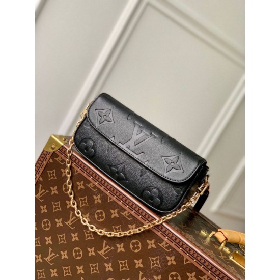 Replica Portafoglio Louis Vuitton con catena Ivy Monogram Empreinte M82210 Nero Replica Portafoglio Louis Vuitton con catena Ivy Monogram Empreinte M82210 Nero