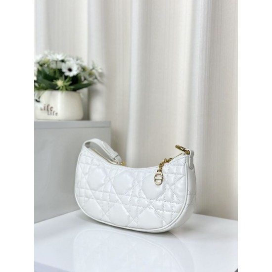 Replica Christian Dior CD Lounge Bag Supple Macrocannage Bianco