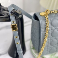 Replica Christian Dior Borsa Dior Caro grande azzurro