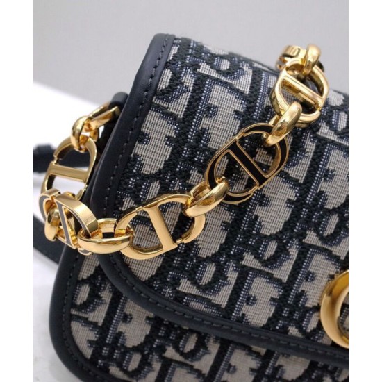 Replica Borsa Christian Dior 30 Montaigne Avenue Blu scuro Replica Borsa Christian Dior 30 Montaigne Avenue Blu scuro