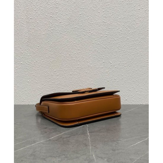 Replica Borsa Celine Classique Cuir Triomphe in pelle di vitello naturale caffè