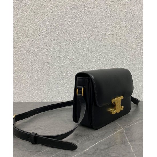 Replica Borsa Celine Teen Triomphe in pelle di vitello lucida nera