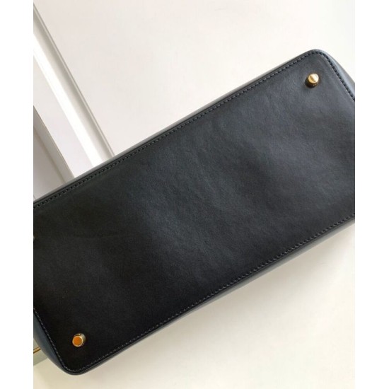 Replica Borsa Celine Conti in morbida pelle di vitello nera Replica Borsa Celine Conti in morbida pelle di vitello nera