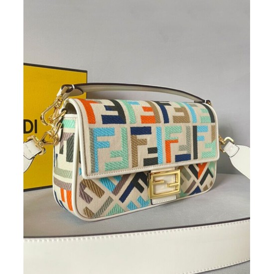 Replica Borsa Fendi Baguette 8BR600 Crema