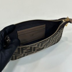Replica Fendi Baguette Pouch 8BS073 Borsa Caffè