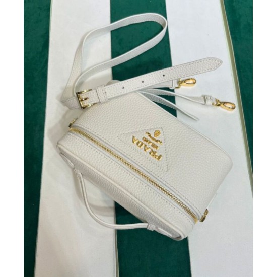 Replica Prada Miniborsa in pelle 1BH202 Bianca