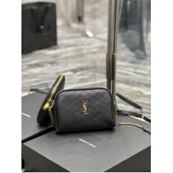 Replica Borsa a catena YSL Saint Laurent Gaby con cerniera e catena 18 cm Nera Replica Borsa a catena YSL Saint Laurent Gaby con cerniera e catena 18 cm Nera