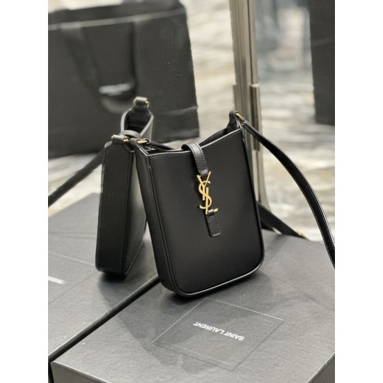 Replica YSL Saint Laurent Le 5 A 7 Mini verticale in pelle conciata al vegetale nera