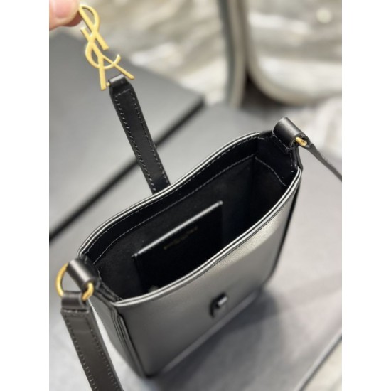 Replica YSL Saint Laurent Le 5 A 7 Mini verticale in pelle conciata al vegetale nera