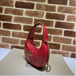 Replica Mini borsa a forma di mezzaluna Gucci GG Marmont 699514 rossa Replica Mini borsa a forma di mezzaluna Gucci GG Marmont 699514 rossa