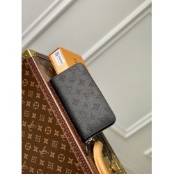 Replica Portafoglio Louis Vuitton Zippy Mahina M61867 Nero
