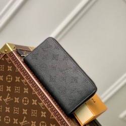 Replica Portafoglio Louis Vuitton Zippy Mahina M61867 Nero