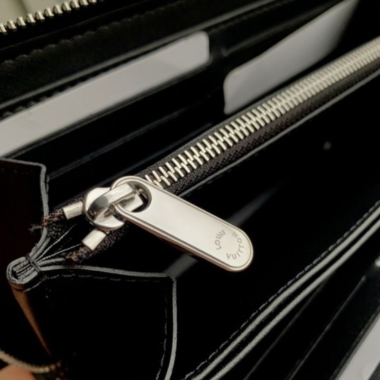 Replica Portafoglio Louis Vuitton Zippy Mahina M61867 Nero