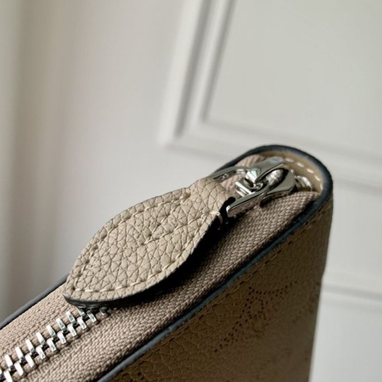 Replica Portafoglio Louis Vuitton Zippy Mahina M69821 Grigio