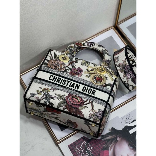 Replica Borsa Christian Dior Medium Lady D-Lite Jardin Botanique Ricamo Bianco