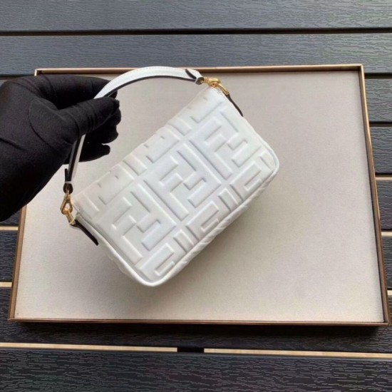 Replica Borsa Fendi Mini Baguette Motivo FF Bianca