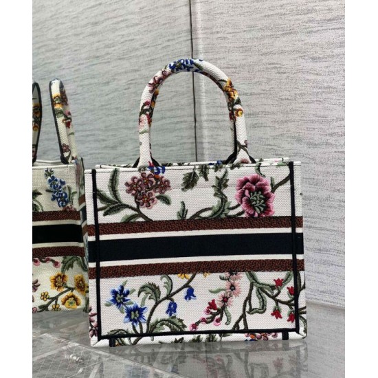 Replica Christian Dior Small Dior Book Tote Bianco Multicolor Ricamo Dior Petites Fleurs