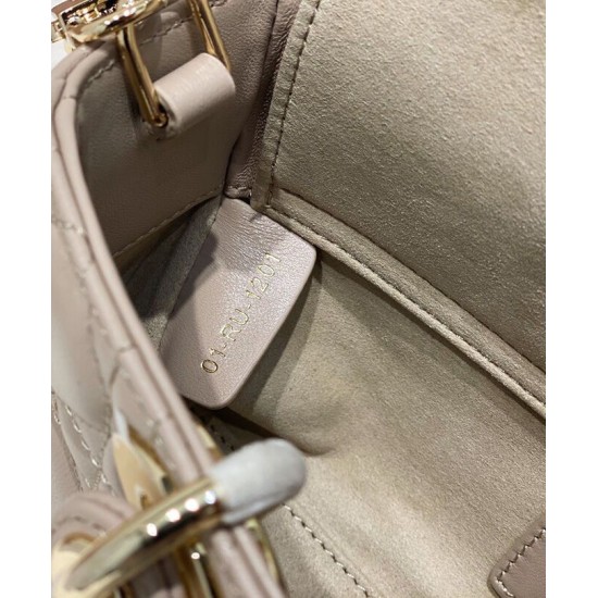 Replica Borsa Christian Dior Small Lady D-Joy Latte Patent Cannage Vitello Albicocca
