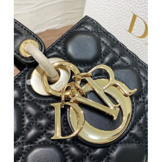 Replica Borsa Christian Dior Small Lady D-Joy Latte Patent Cannage Vitello Nero