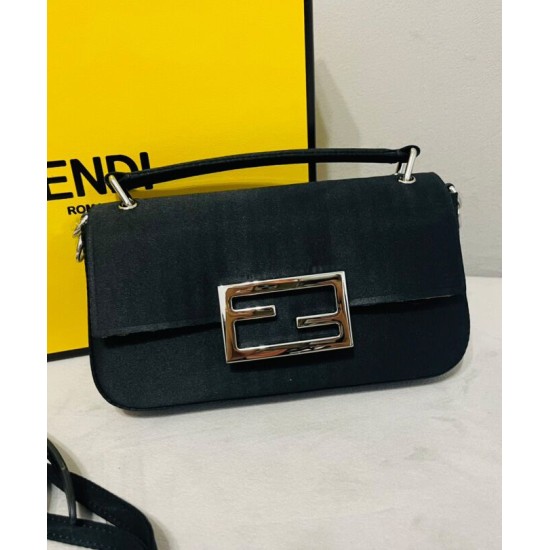 Replica Custodia per telefono Fendi Baguette 7AS142 nera