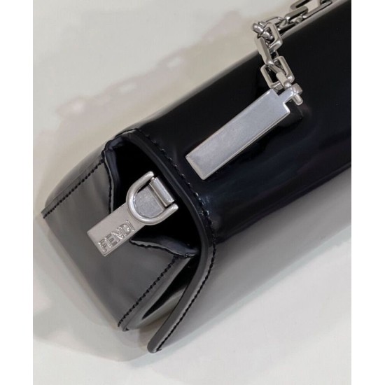 Replica Mini borsa Fendi First Sight 8BS072 nera