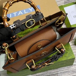 Replica Borsa a tracolla piccola Gucci Diana 735153 Caffè