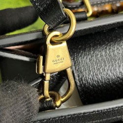 Replica Borsa a tracolla piccola Gucci Diana 735153 nera