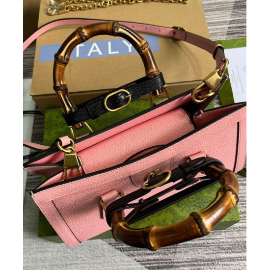 Replica Borsa a tracolla piccola Gucci Diana 735153 Rosa