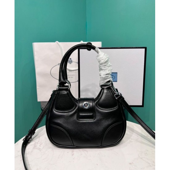 Replica Borsa Prada Moon imbottita in nappa 1BA381 nera Replica Borsa Prada Moon imbottita in nappa 1BA381 nera