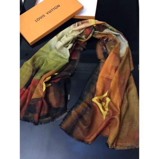 Replica Monogram Shawl Light M70611
