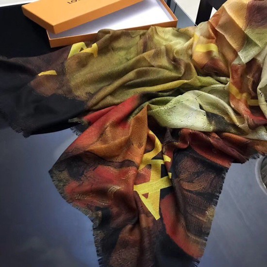 Replica Monogram Shawl Light M70611