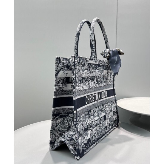 Replica Borsa a mano Christian Dior grande con libro blu scuro Replica Borsa a mano Christian Dior grande con libro blu scuro