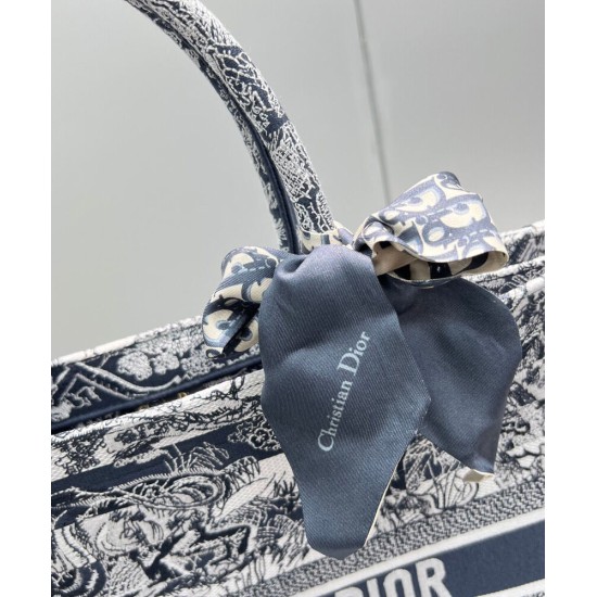 Replica Borsa a mano Christian Dior grande con libro blu scuro Replica Borsa a mano Christian Dior grande con libro blu scuro