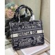 Replica Christian Dior Borsa a libro media Dior blu scuro