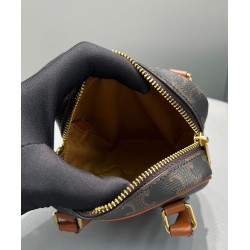 Replica Celine Cuore Medio Caffè Triomphe