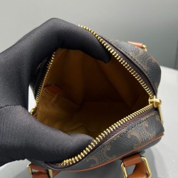 Replica Celine Cuore Medio Caffè Triomphe