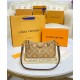 Replica Louis Vuitton Easy Pouch On Strap M81137 Albicocca