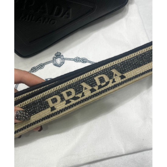 Replica Borsa Triangolo Prada Saffiano Nera