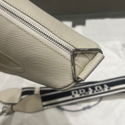 Replica Borsa Triangolo Prada Saffiano Crema