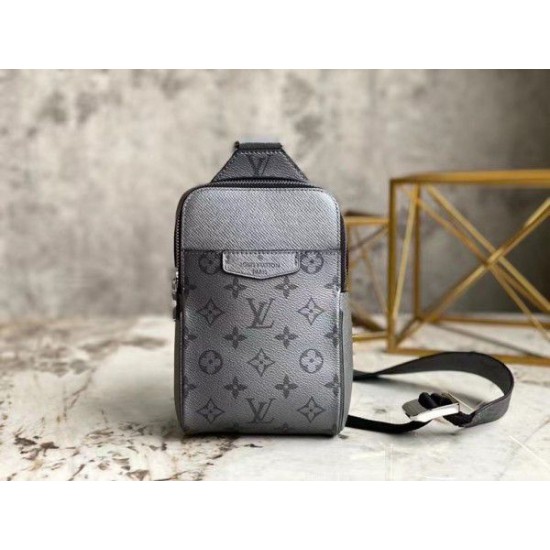 Replica Borsa a tracolla da esterno Louis Vuitton Taiga M30833