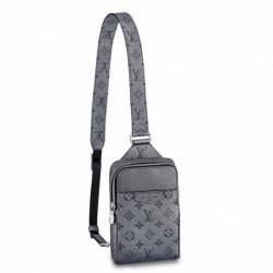 Replica Borsa a tracolla da esterno Louis Vuitton Taiga M30833